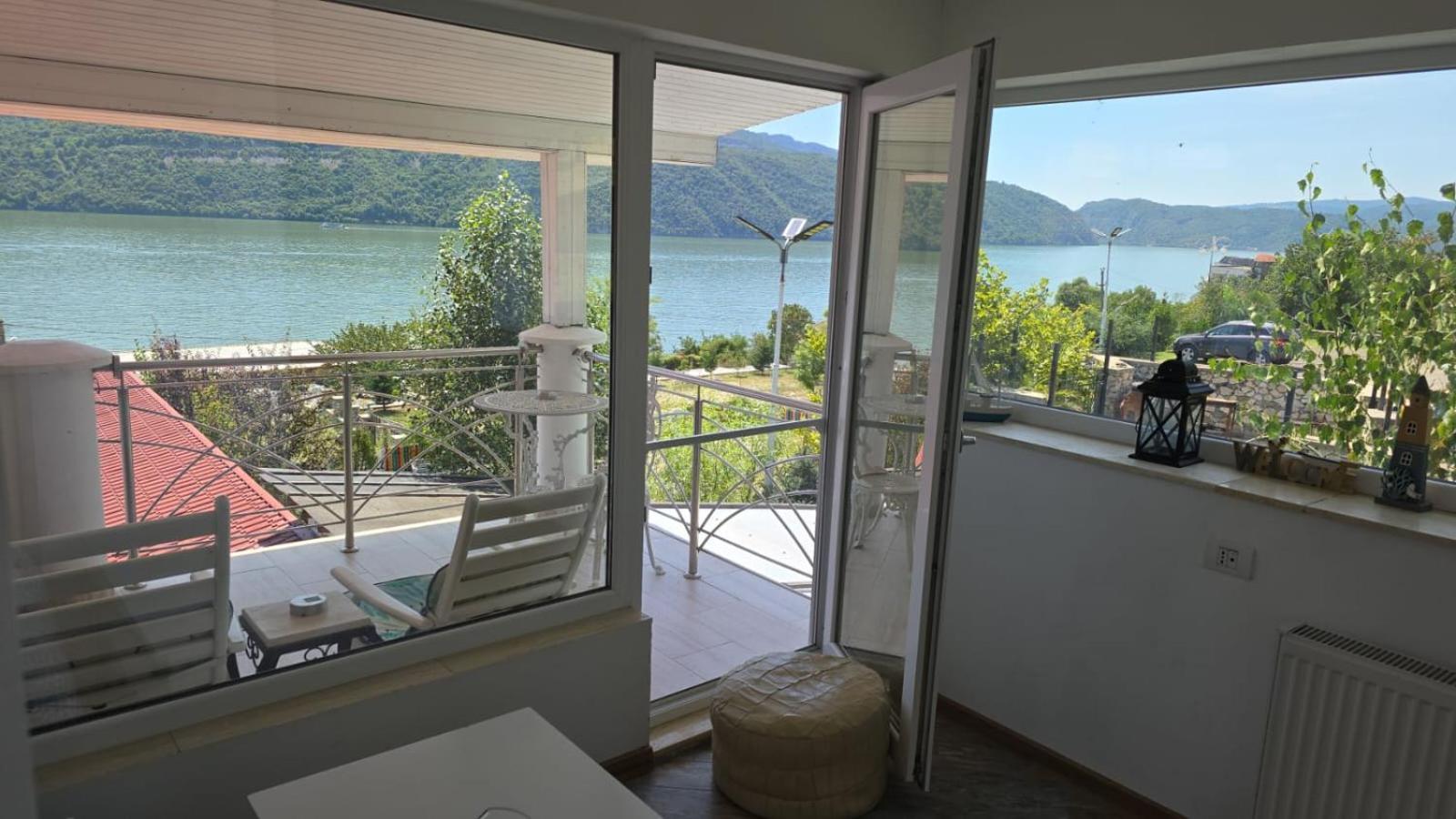Casa Marina 호텔 Ieşelniţa 외부 사진