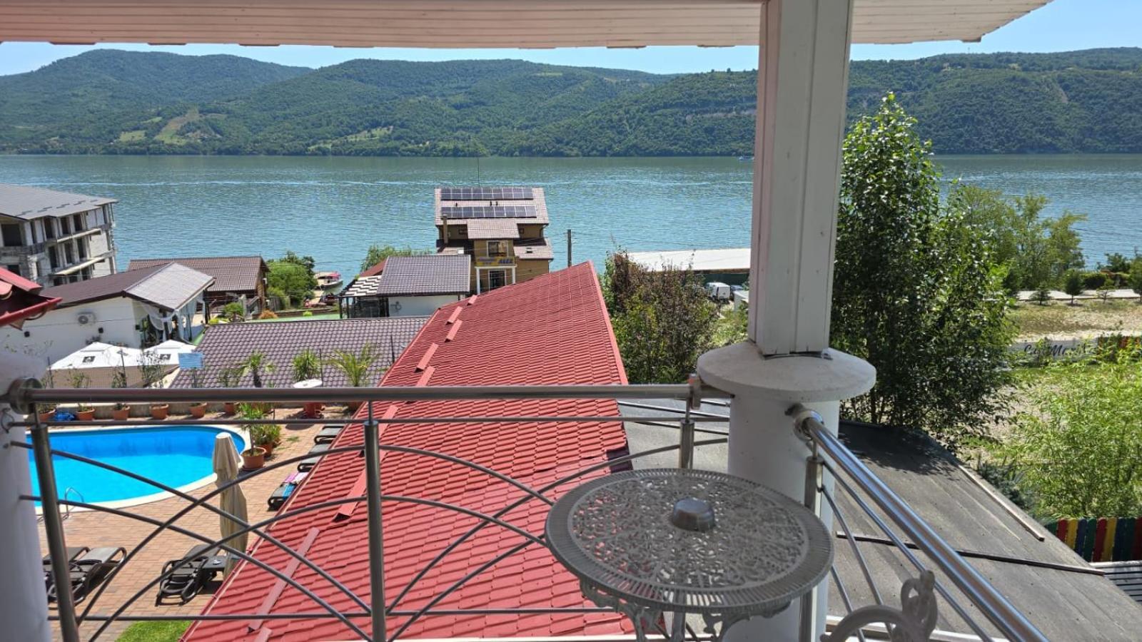 Casa Marina 호텔 Ieşelniţa 외부 사진