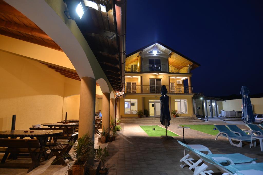 Casa Marina 호텔 Ieşelniţa 외부 사진