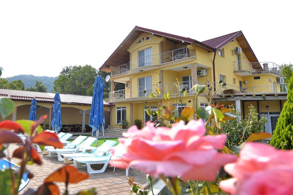Casa Marina 호텔 Ieşelniţa 외부 사진