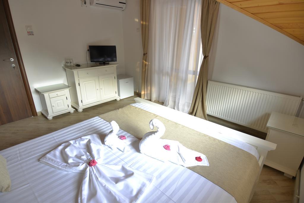 Casa Marina 호텔 Ieşelniţa 외부 사진