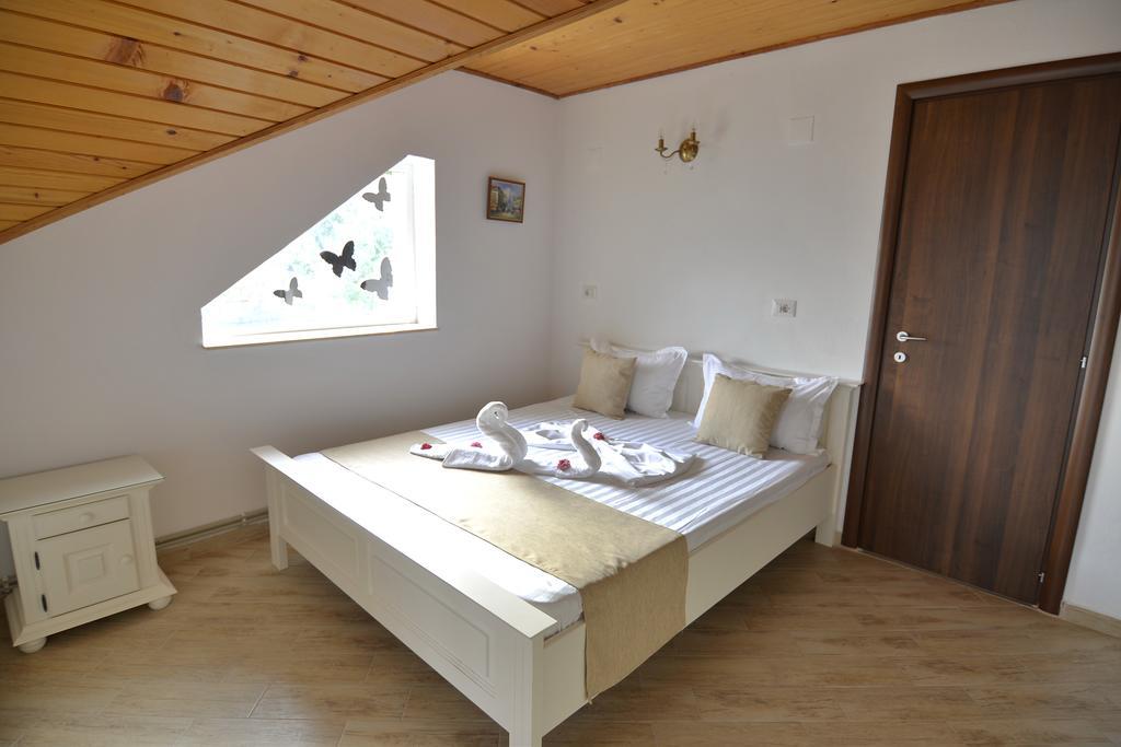Casa Marina 호텔 Ieşelniţa 외부 사진