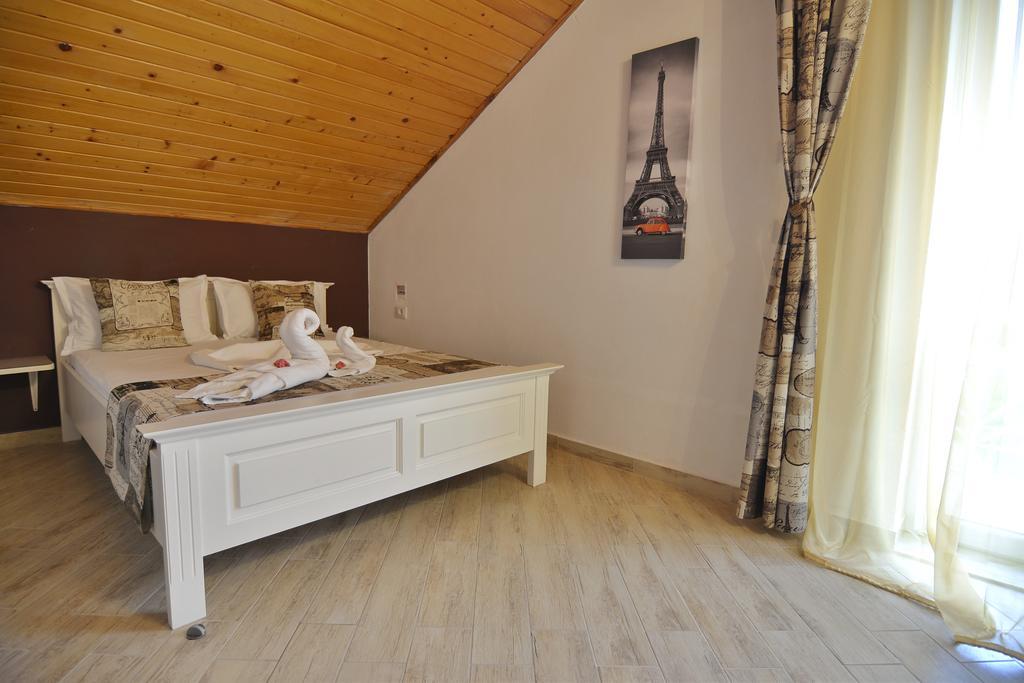 Casa Marina 호텔 Ieşelniţa 외부 사진