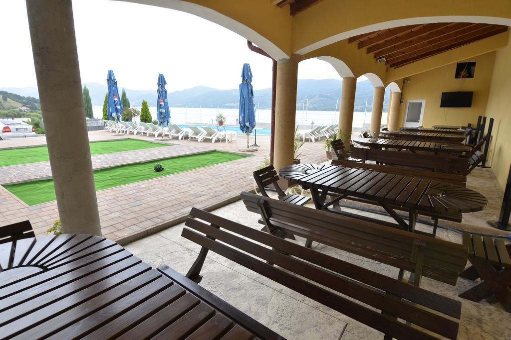 Casa Marina 호텔 Ieşelniţa 외부 사진