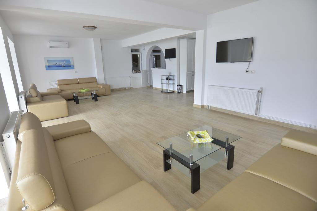 Casa Marina 호텔 Ieşelniţa 외부 사진