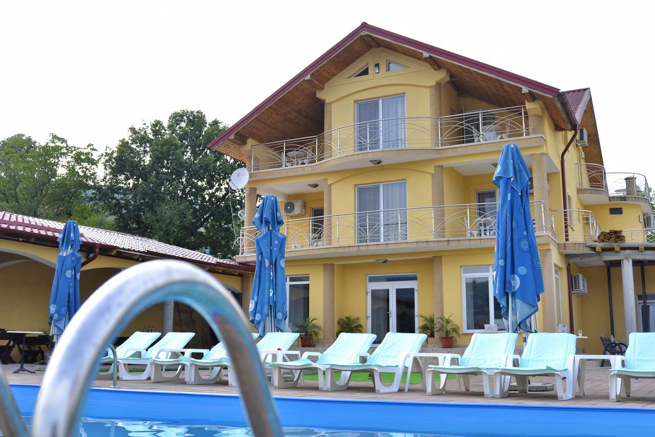 Casa Marina 호텔 Ieşelniţa 외부 사진